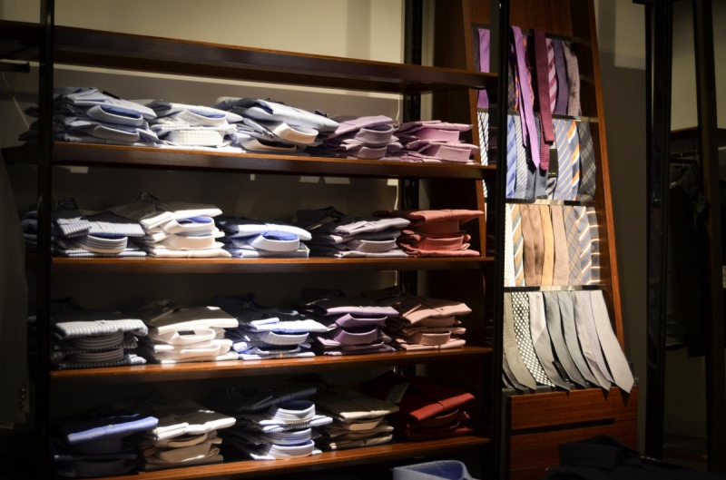 vente-PIERREFEU DU VAR-min_shirts_exhibition_shop_shopping_shelf_buy_business_clothing-940715